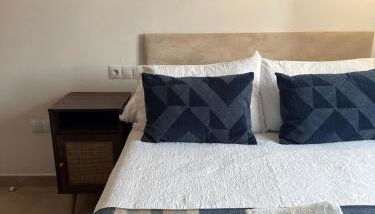 Robles home - Photo 3, furniture, towels