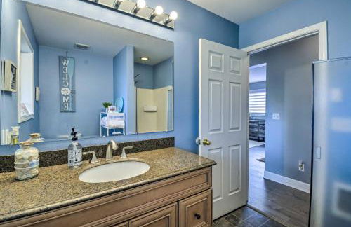 Cozy Port Orchard Home with Grill and Fire Pit! - Foto 14