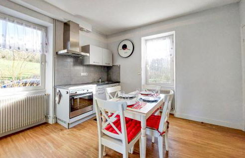 Beautiful Home In Nanteuil-En-Vallée With Wifi - Foto 6