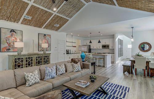 6BD Retreat for 14 with Fire Pit Patio & Lake Access - Foto 4