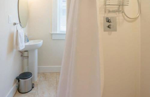 3BR-2BA Townhome TGE Neighborhood ABODEbucks - Foto 21