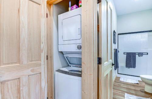 Clark Riverfront Retreat with Fire Pit and Views! - Foto 14