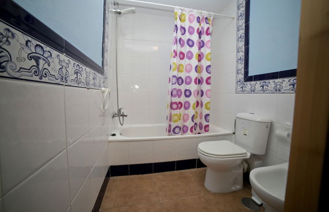 Apartamentos Urbanización Atlanterra Costa - Photo 30