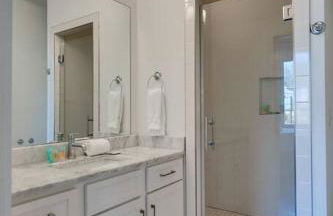 Epic Location- Steps from 12th S, Sleep12 - Foto 21