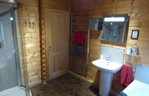 Cairnhill Lodge - Award-Winning Luxury Highland Retreat - Photo 18