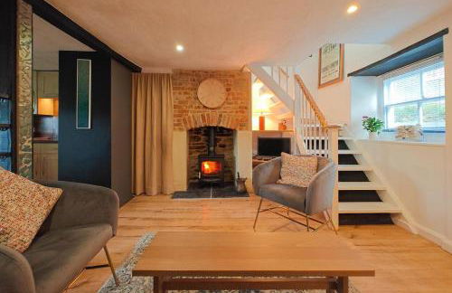 3 Bed in Eype oc-e34183 - Photo 4