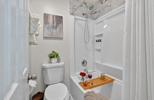 Serenity Landing - 5 Minutes To Airport - Sleeps 6 - Foto 21