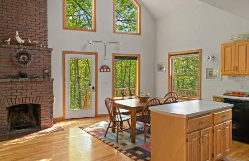 The Tipsy Moose, Ayuh Lakeside Lodge - Photo 19