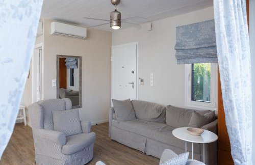 Into The Blue Villa - Photo 15