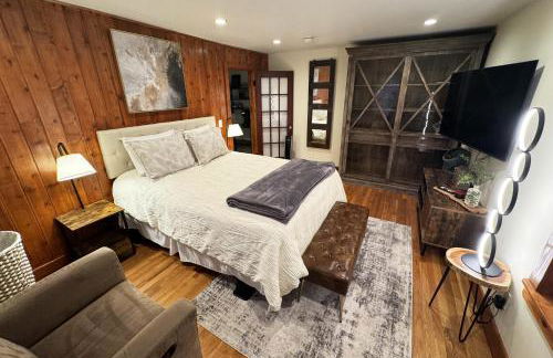 Large, Comfortable & Conveniently located Home - Foto 19