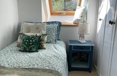 Luxury Three Bedroom Barn Conversion in Devon - Photo 21