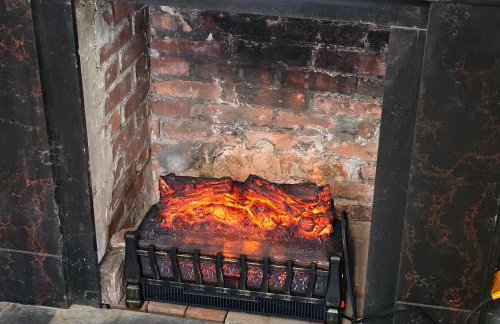 Newly Renovated Historic 6-Bedroom Manor, Where Timeless Elegance Meets Modern Luxury - Foto 54