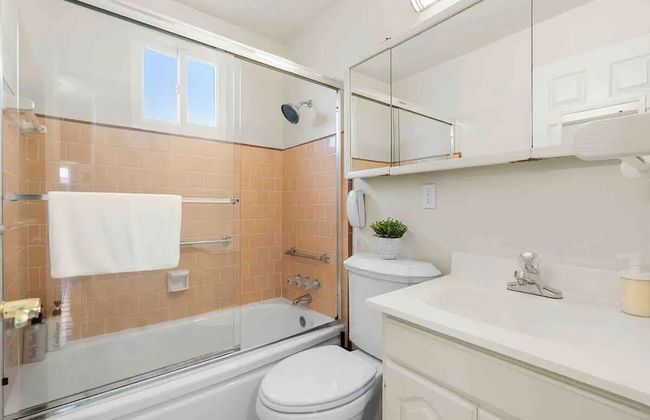 Mid Century Garden View Home Parking - Foto 21