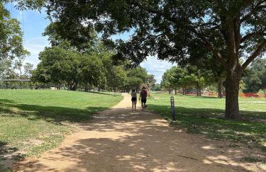 Spacious, Peaceful, Historic - 3 Minute Walk to the Square - Foto 5