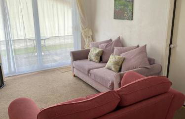 Light and bright 3 bedroom bungalow in Cornwall - Photo 5