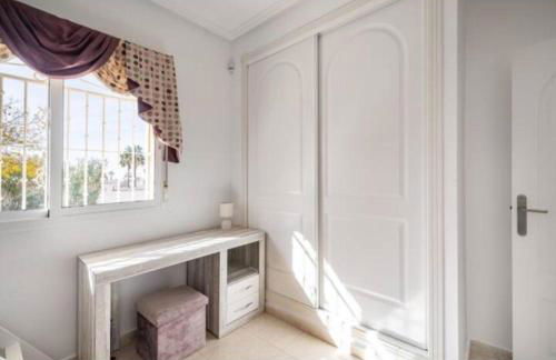 Ciudad Quesada Stunning Heated Pool Private Luxury Villa with Spa Sleeps 14 - Foto 35