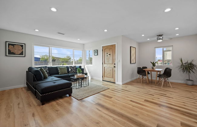 Completely Renovated Oasis on the Hill - Foto 1