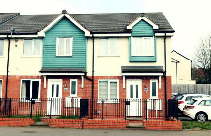 Central Getaway House with Parking, Garden, Wi-Fi - Foto 2