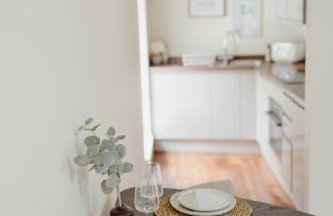 Charming Central Mews Home with Secure Parking - Foto 5