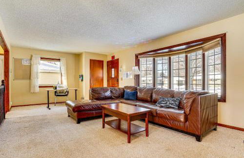 12 Mi to St Paul Pet-Friendly Home with Backyard - Photo 7