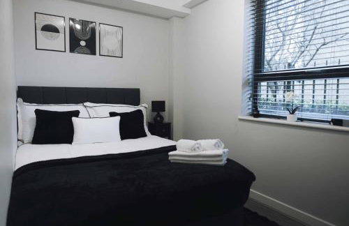 Luxury 2 Bedroom Apartment near Stratford Station for Corporate and Group Stays - Foto 42