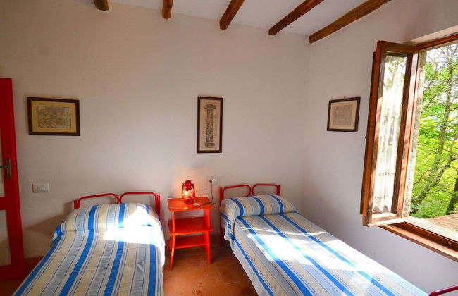 Peaceful Retreat With Shared Pool - Photo 5