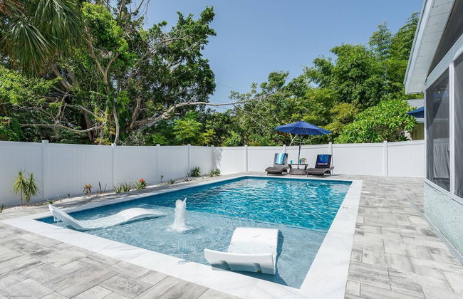 Mova Poolside Escape - Foto 5