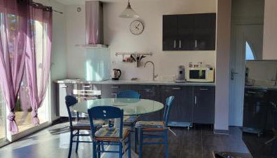 Villa SunAgde, Climatisée, proche Plage et Commerces - Foto 5, Garden view, stove, dishwasher