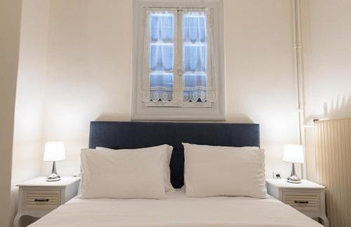 Enalios Apt #2- Spacious Flat in the Heart of Town - Foto 17