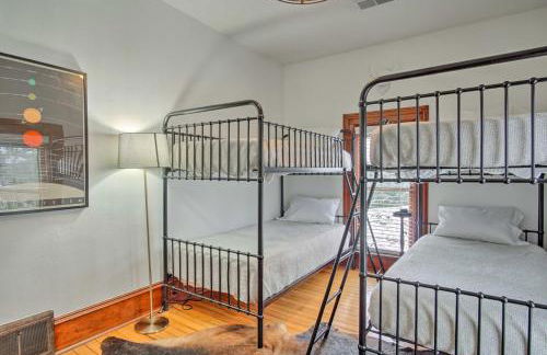 Historic Michigan Farmhouse with Grill and Fire Pit! - Foto 18