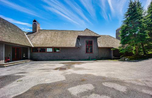 Group-Friendly Newbury Stunner Home Gym, Hot Tub! - Foto 34