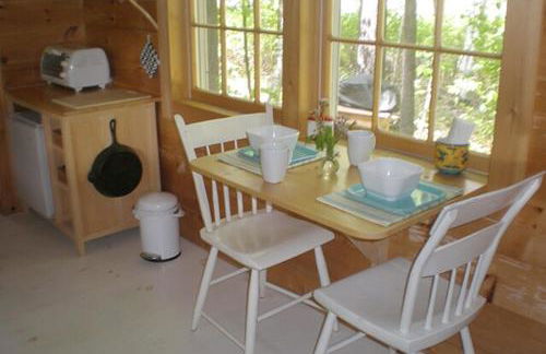 Custom Cabin Surrounded by River in Newfane, Vermont - Foto 5