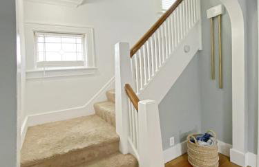 Lux 3BR, Steps from Airport, U of R & Grocery Stores - Foto 14