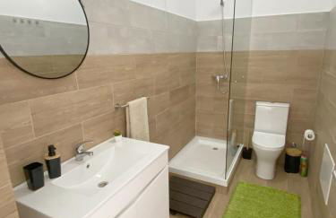 Machico flat center near beach w parking - Foto 19