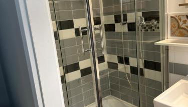 Urban Comfort Apartment - Foto 5, Shower