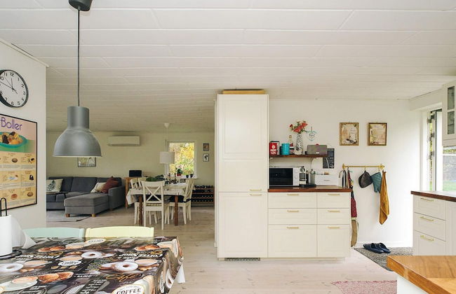 6 Person Holiday Home in Hojby - Photo 17