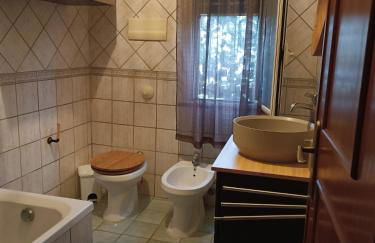 Bilocale con terrazza vista mare e montagna - Foto 6