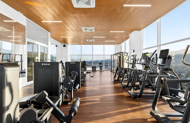 Oceanfront 1BR with Balcony & Pool - Foto 34