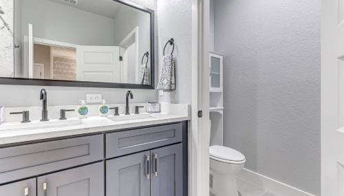 4 Bedroom House West Tampa Sleeps 12 Private Backyard Near Midtown and Downtown Pet Friendly - Foto 5