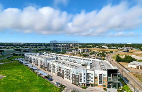 99 Modern 2B2B Near Stockyards, Resort Pool & Gym, 7M to Dickies Stadium, 15M to AT&T stadium - Foto 32