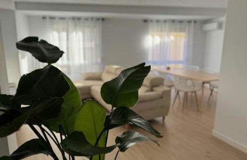 Apartamento Dúplex de Lujo con Terraza Privada y vistas al Castillo - Centro - Foto 8