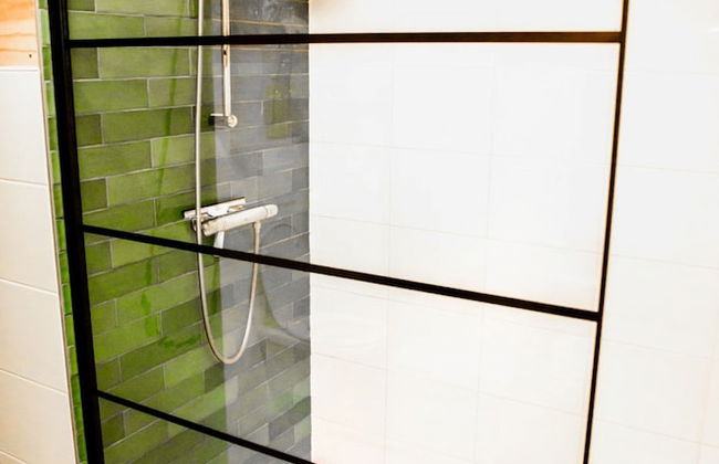 Swarm - 3 Waterlodges Naast Elkaar in Friesland - Foto 26