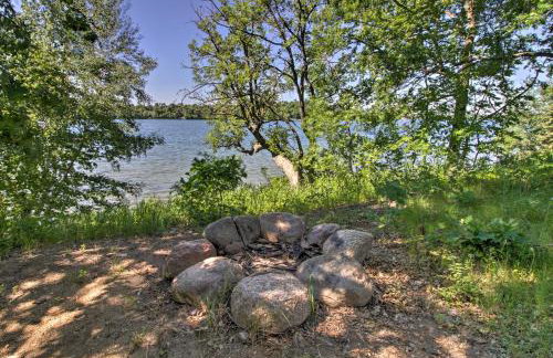 Dock, Hot Tub and Game Room Luxe Lake Latoka Home - Foto 43