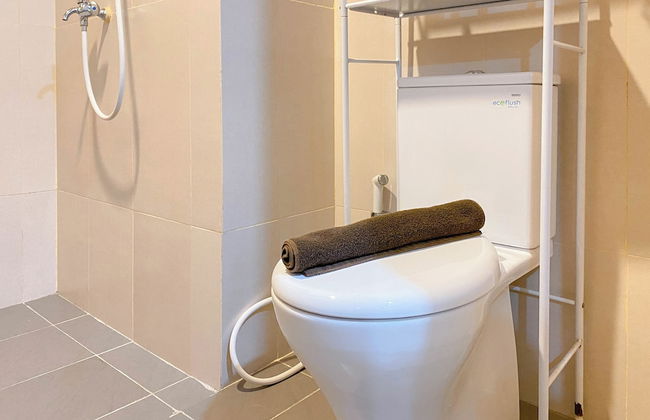 Cozy and Warm Studio at LRT City Jatibening Apartment - Foto 11