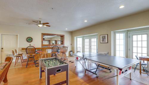 Spacious Group Retreat with Game Room in Marshall! - Foto 4