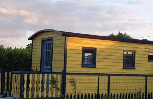 Roulotte et Jacuzzi de Rachel au Domaine du Reuze - Foto 1