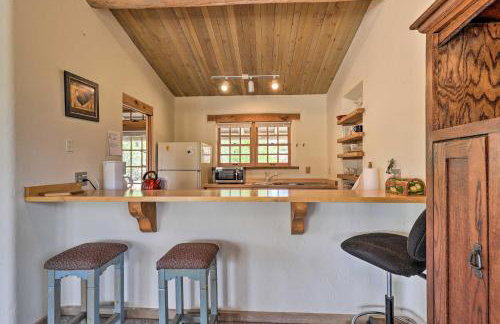 Hike and Relax Prescott Studio with Thumb Butte Views - Foto 13