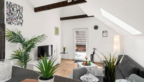 MOLA Apartments-Charmante Ferienwohnung im Herdecke Zentrum für 3 Personen-große Dachterrasse-Grill-Gratis Parken-WLAN - Foto 1, furniture