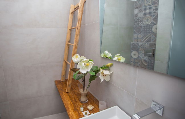 Tholaria Boutique Hotel - Photo 69