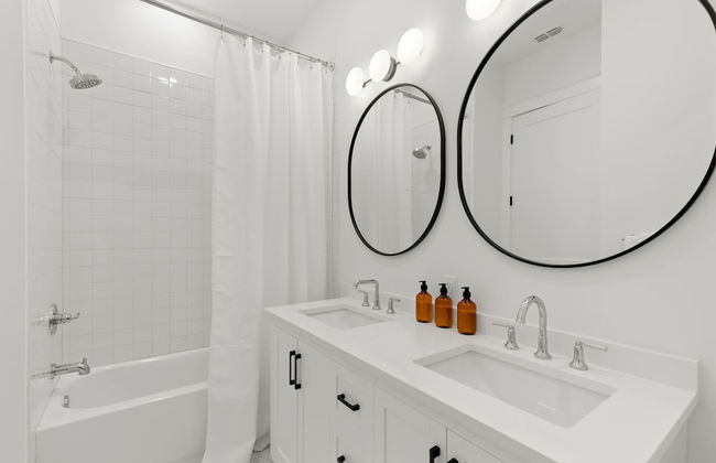 Two Amazing Homes at The Gemma - Foto 24